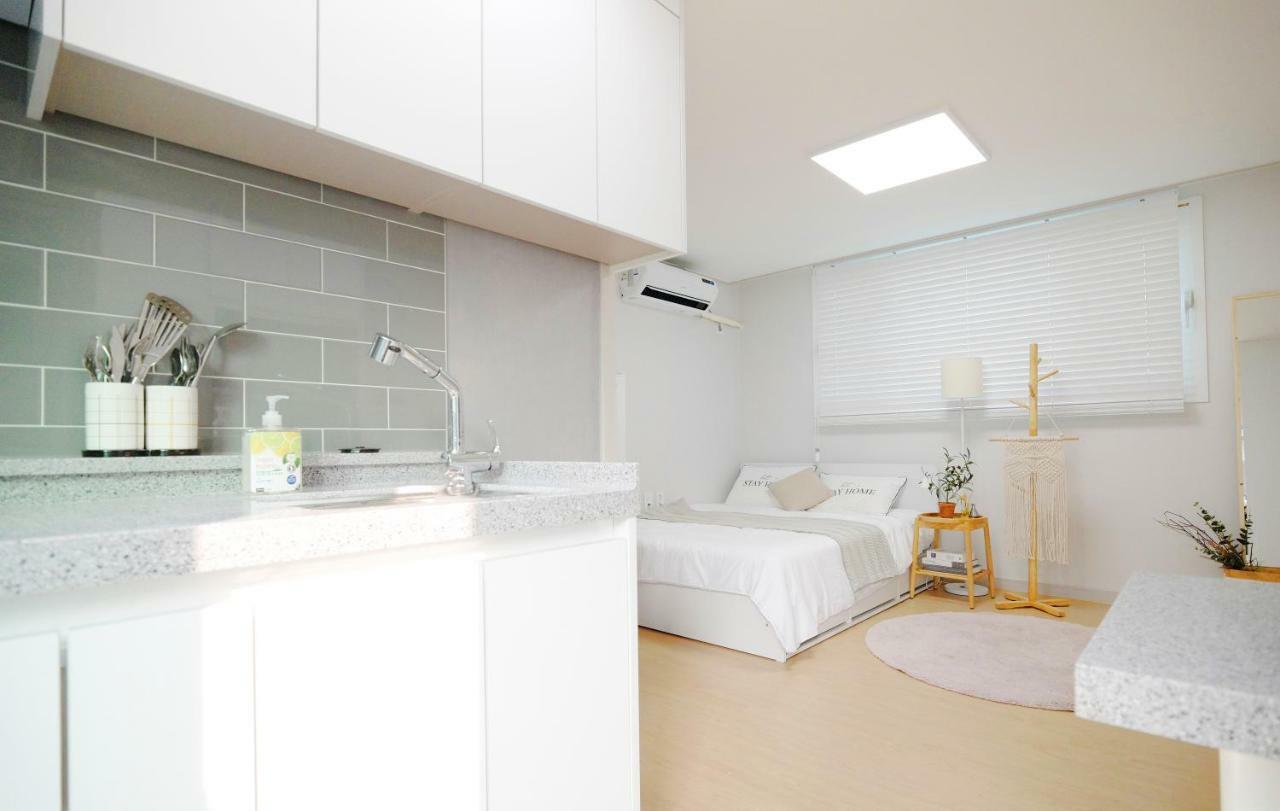 H House Yeonnam Apartment โซล ภายนอก รูปภาพ
